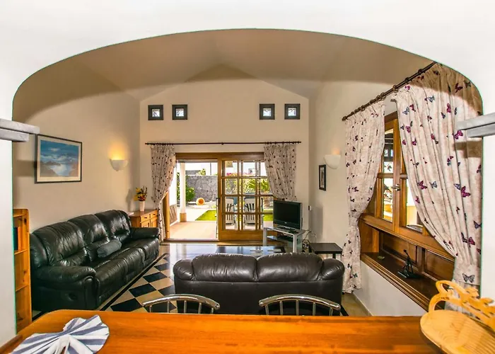 Vila 216 - Helena By Now Ltd *